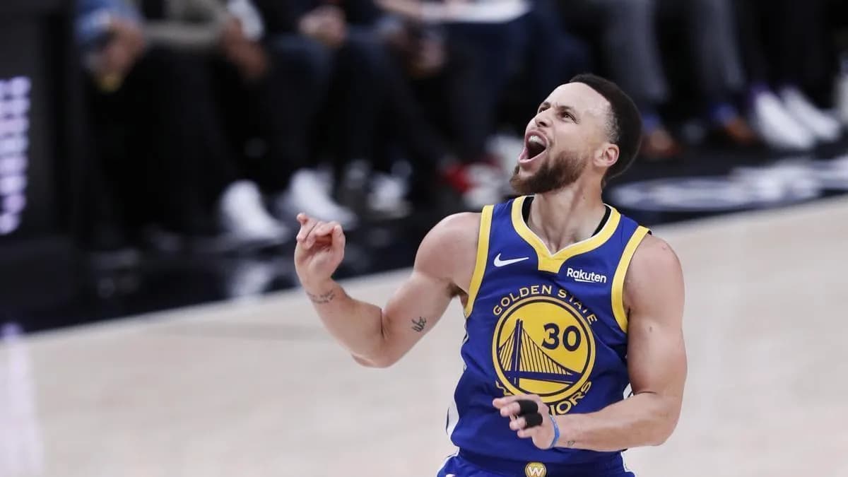 Stephen Curry renueva con los Warriors por 116 millones hasta 2029