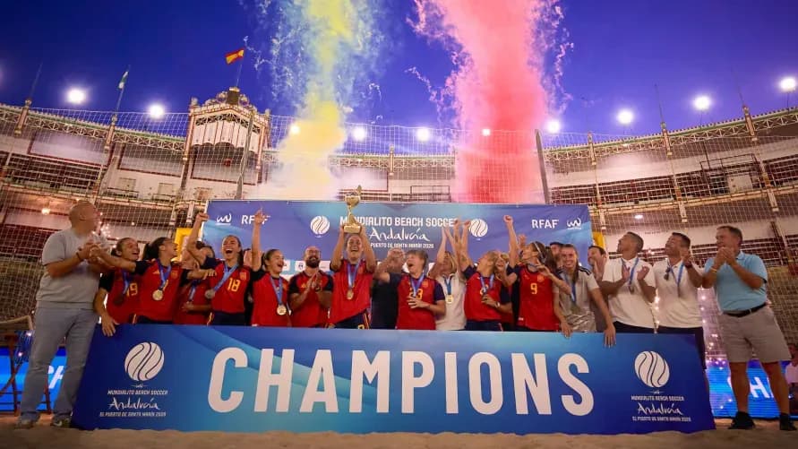 España se corona campeona del Mundialito de Fútbol Playa 2026 tras vencer a Brasil